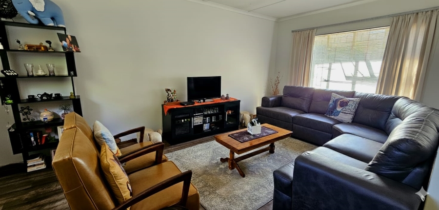 4 Bedroom Property for Sale in Uitsig Free State